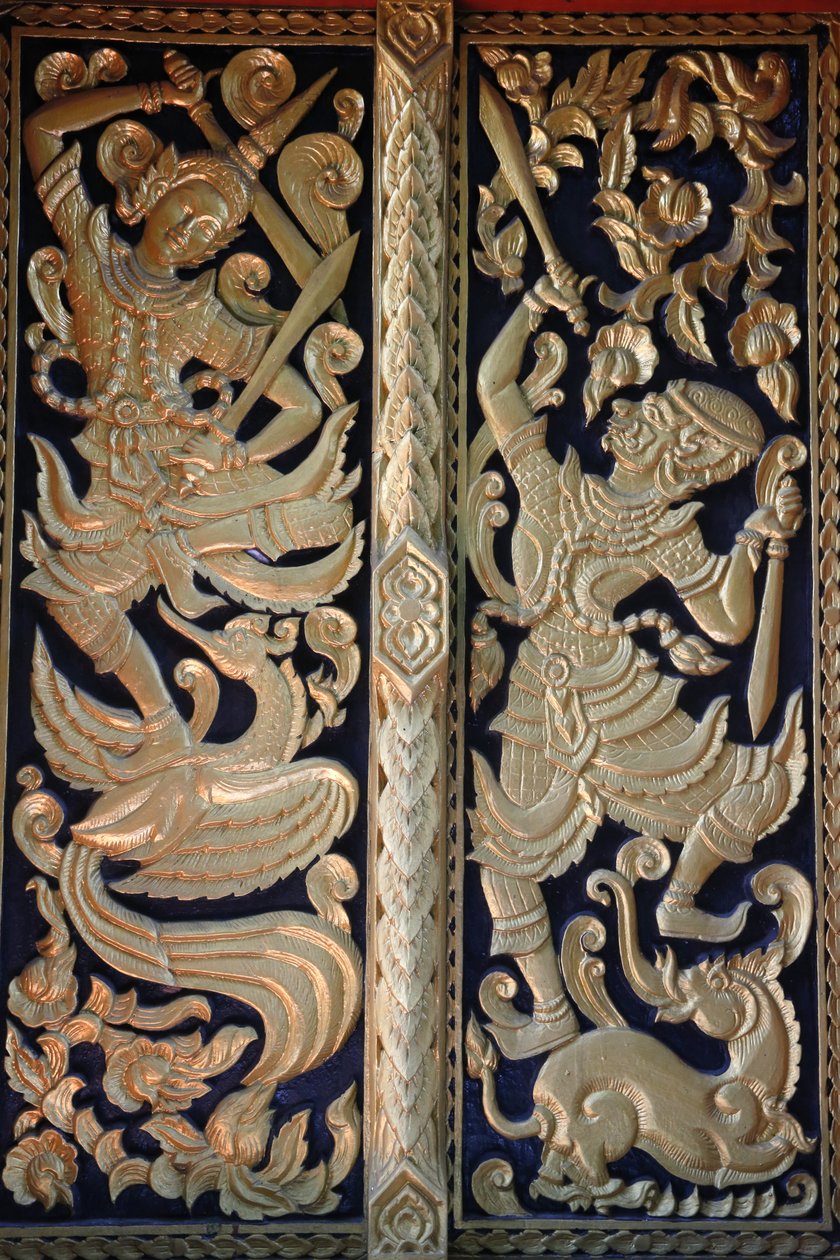 वाट चेदि लुआंग, चियांग माई में अलंकृत मंदिर का दरवाजा। थाईलैंड द्वारा अज्ञात