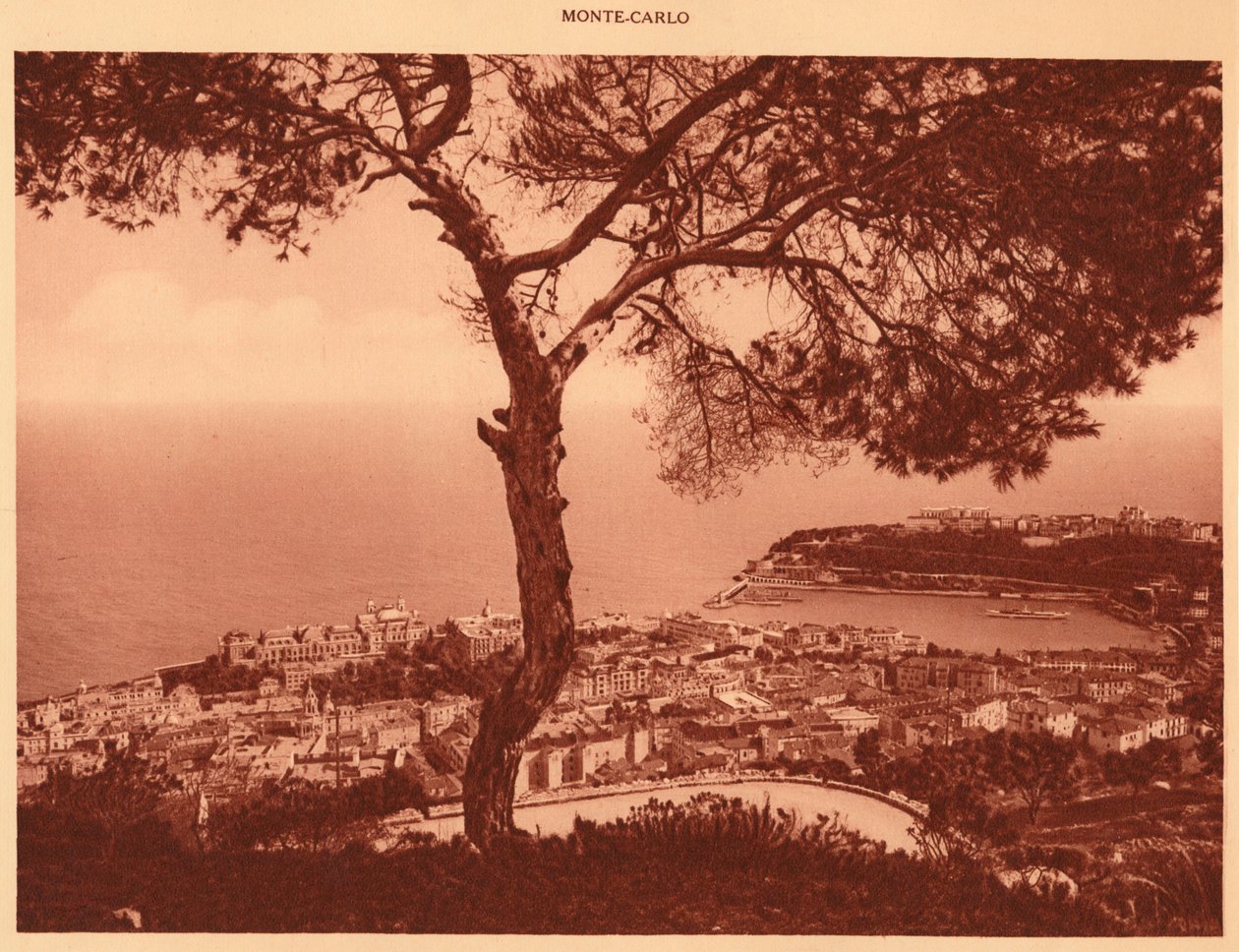 मोंटे-कार्लो का पैनोरमा, टर्बी रोड, 1930 से लिया गया। द्वारा अज्ञात