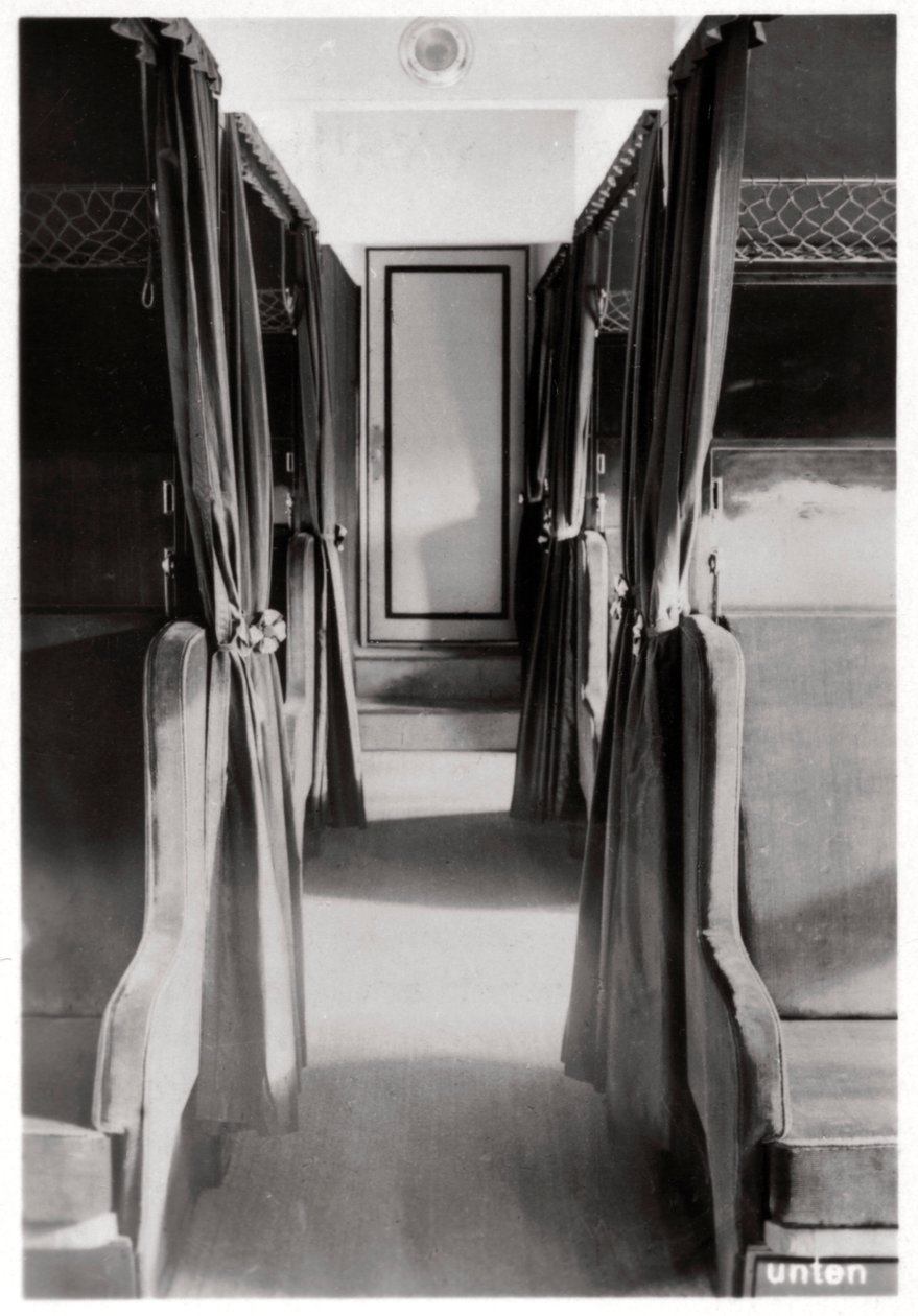 ज़ेपेलिन एलजेड 126 का यात्री डिब्बे, c1924 1933 द्वारा अज्ञात