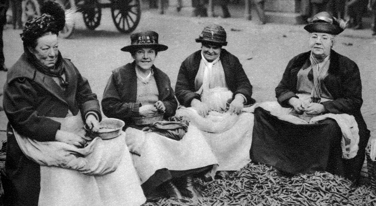 1926-1927, लंदन के कोवेंट गार्डन में मटर की गोलाबारी द्वारा अज्ञात