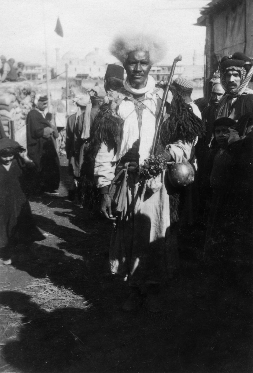 फ़ारसी तीर्थयात्री, बगदाद, इराक, 1917-1919 द्वारा अज्ञात