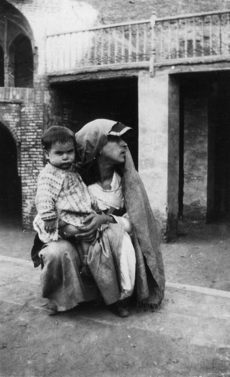 फारसी महिला और बच्चे, 1917-1919 द्वारा अज्ञात