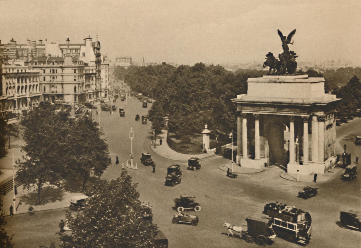 पिकाडिली और कॉन्स्टीट्यूशन ऑफ हिल हिल, c1935। द्वारा अज्ञात