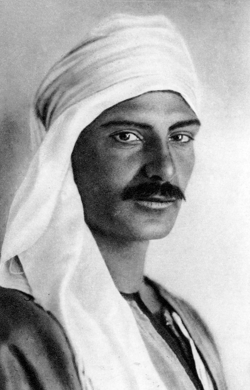 एक बेडौइन का पोर्ट्रेट, c1920s द्वारा अज्ञात