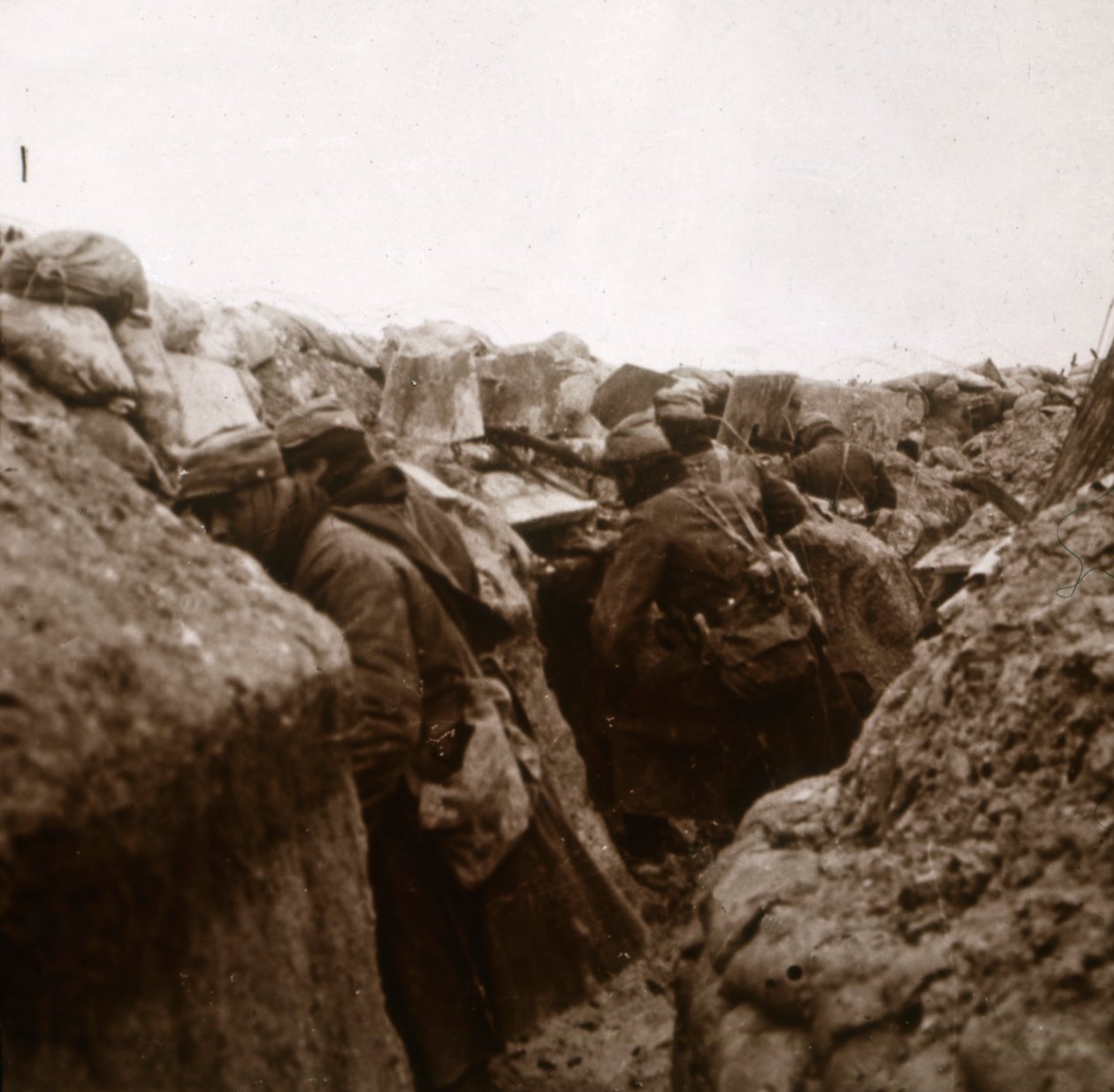 हमले की तैयारी, Arne, उत्तरी फ्रांस, c1914-c1918 द्वारा अज्ञात