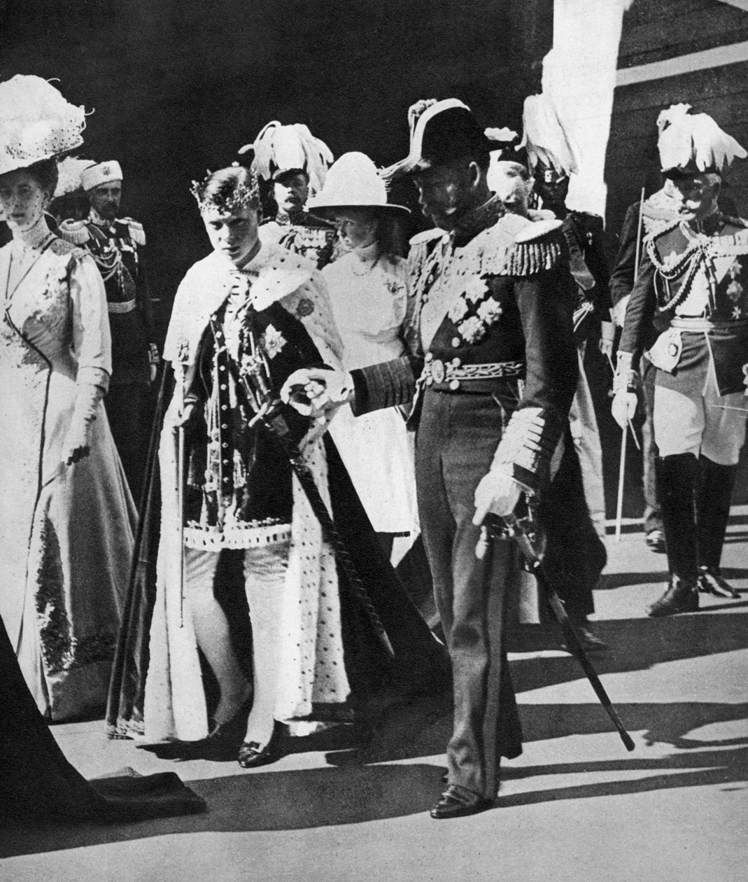 प्रिंस एडवर्ड्स ने प्रिंस ऑफ वेल्स, 1911 के रूप में निवेश किया द्वारा अज्ञात