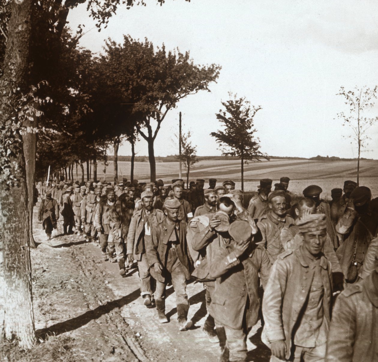 कैदी, रूट डे लेपिन, फ्रांस, c1914-c1918 द्वारा अज्ञात