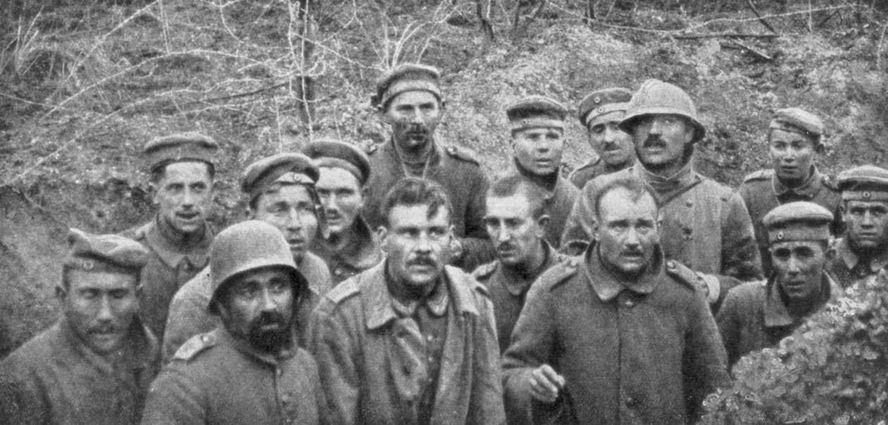 एक छेद में कैदी, रिम्स, प्रथम विश्व युद्ध, अप्रैल 1917 द्वारा अज्ञात