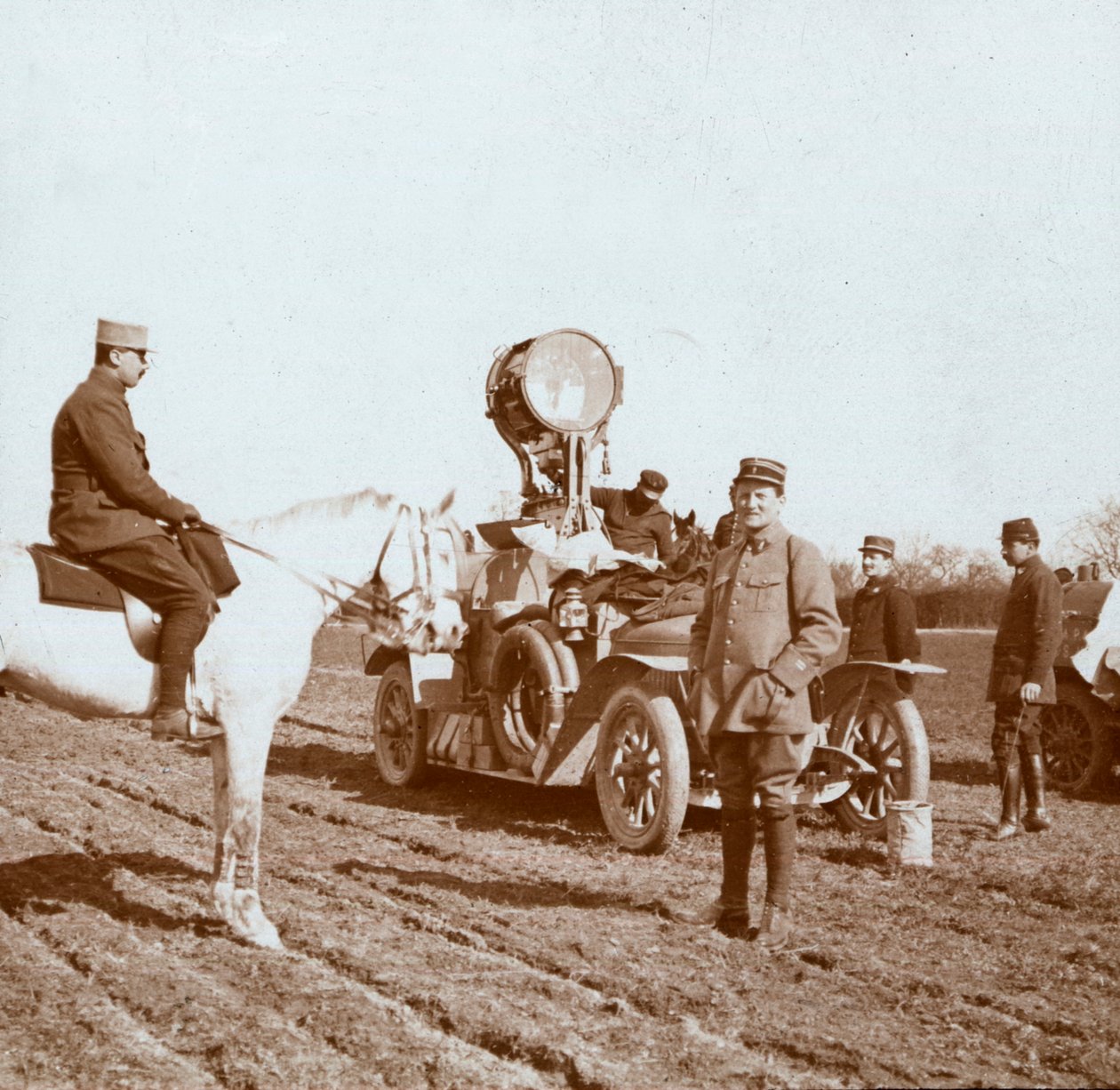 प्रोजेक्टर, चालन, उत्तरी फ्रांस, c1914-c1918। द्वारा अज्ञात
