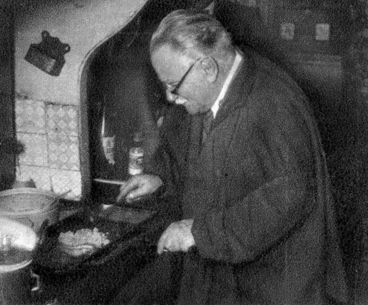 प्रॉस्पर मॉन्टेन, फ्रेंच शेफ और लेखक, 1932 द्वारा अज्ञात