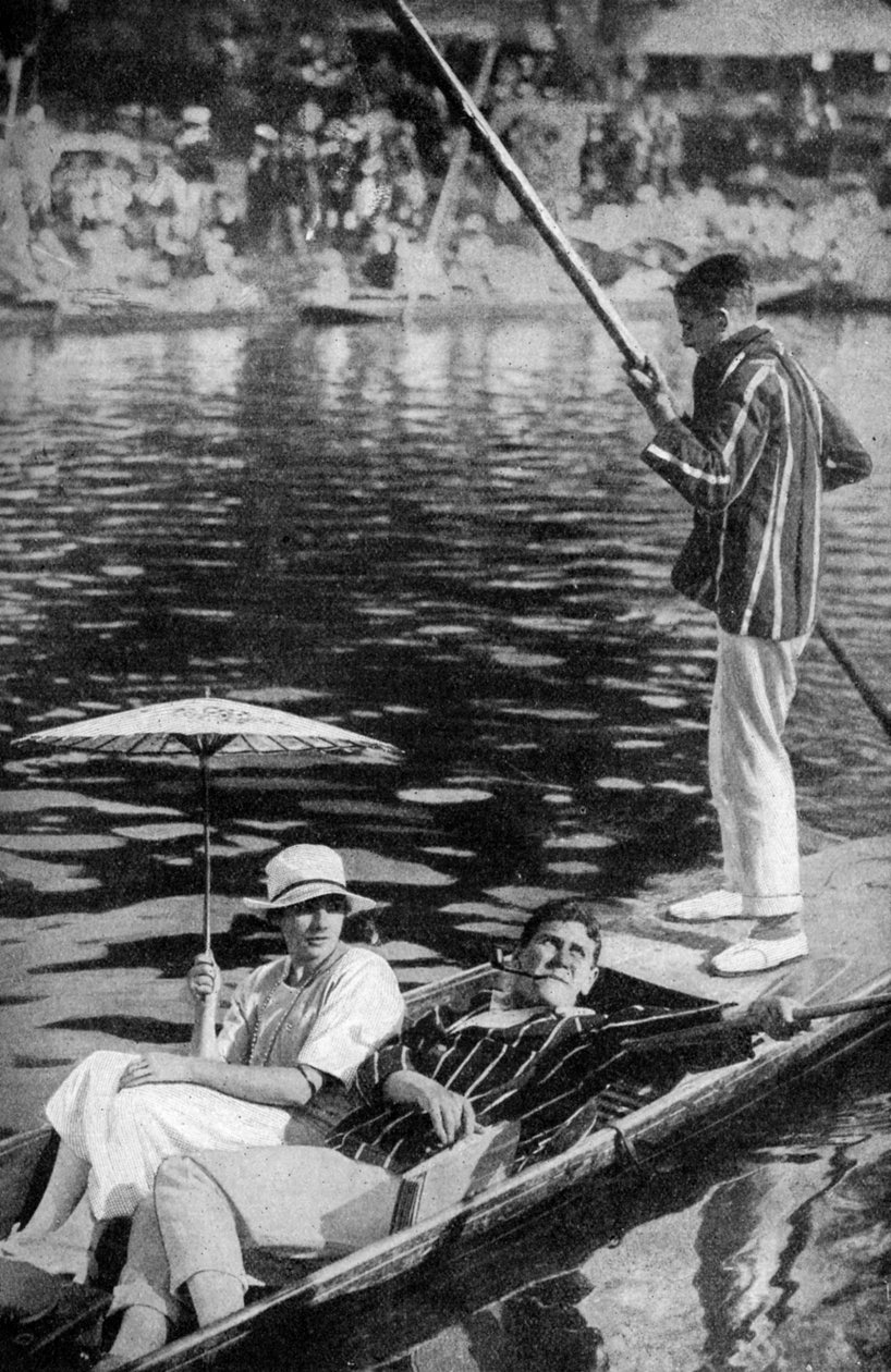 टेम्स पर सजा, c1922 द्वारा अज्ञात