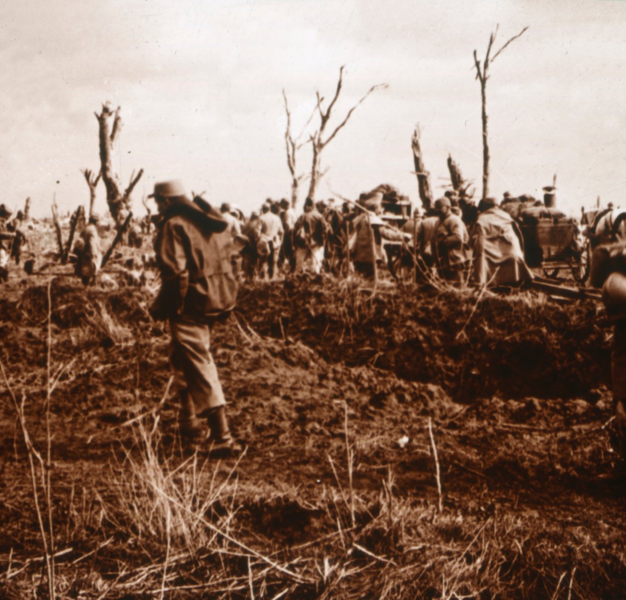 क्वेनविएरेस, उत्तरी फ्रांस, c1914-c1918 द्वारा अज्ञात