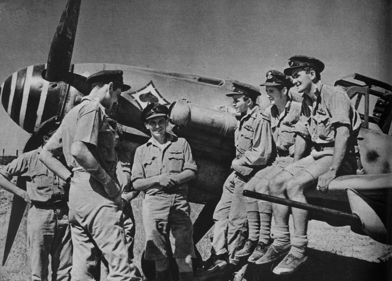 RAF ने इसके शानदार कोटा, 1943-44 का योगदान दिया द्वारा अज्ञात