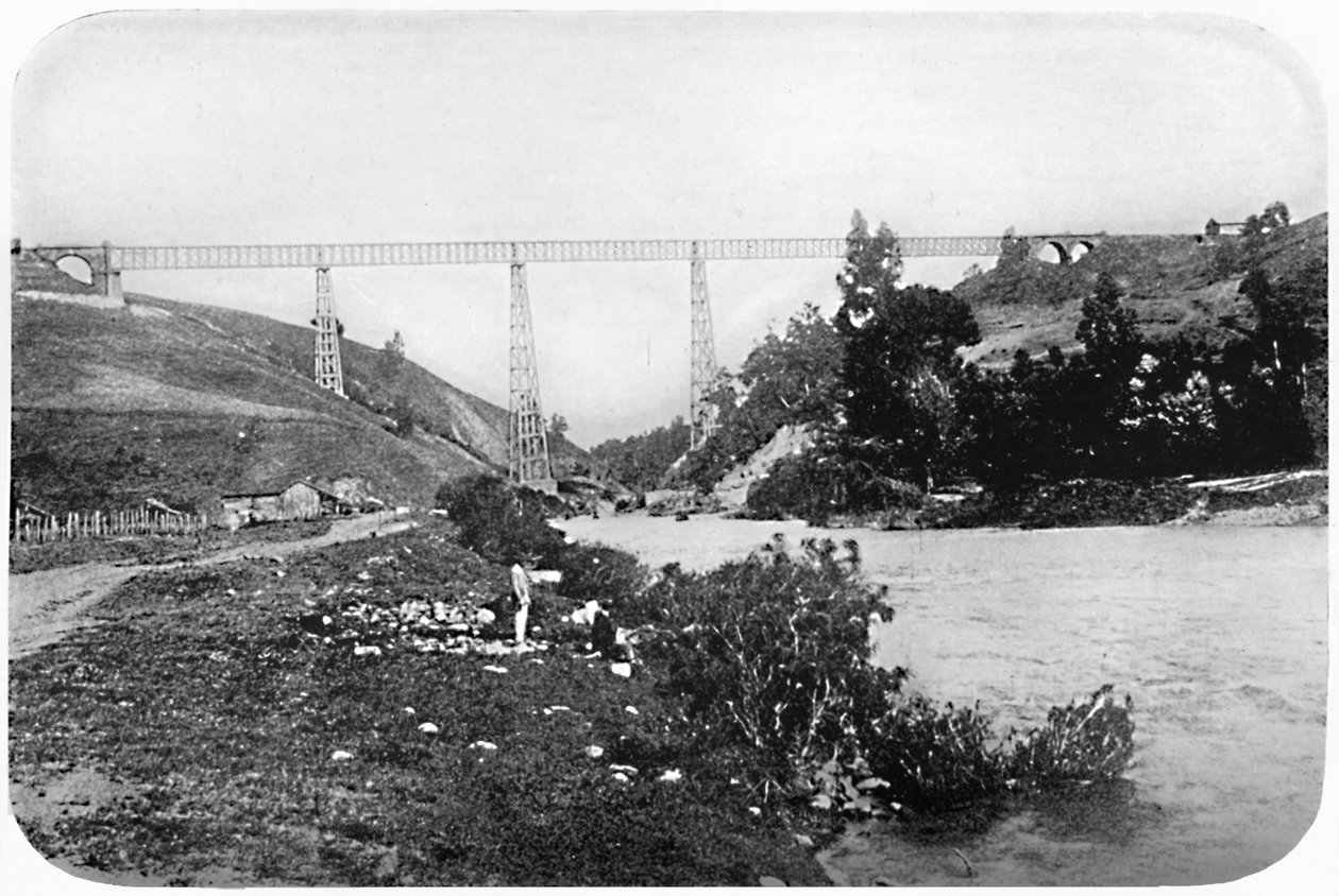 माललेको नदी, अरूकेनिया, 1911 पर रेलवे ब्रिज द्वारा अज्ञात