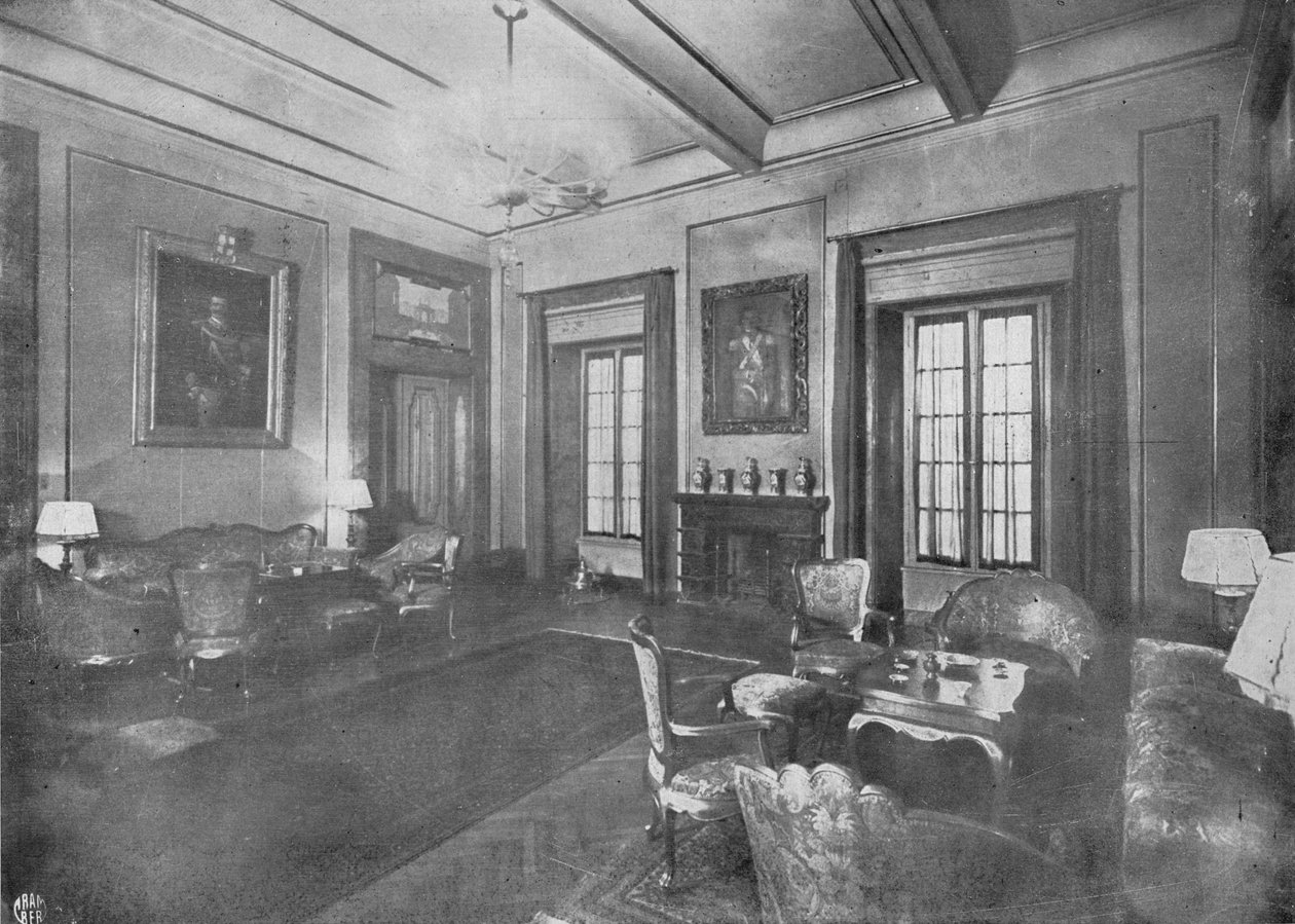 C1933 के काहिरा के राजा विक्टर इमैनुएल III और इटली की रानी एलेना की यात्रा के लिए स्वागत कक्ष। द्वारा अज्ञात