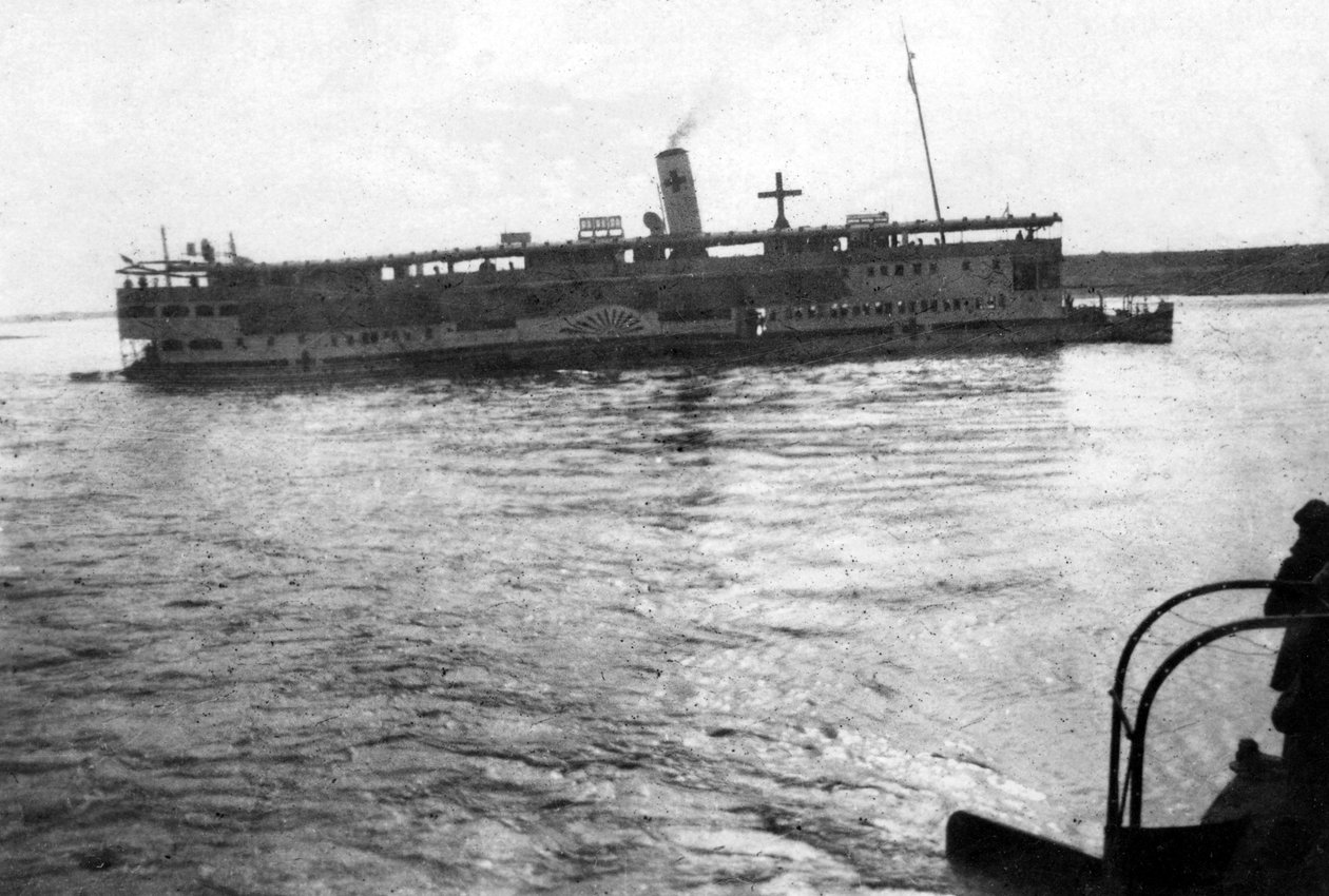 रेड क्रॉस नदी की नाव टिगरिस नदी, मेसोपोटामिया, डब्ल्यूडब्ल्यूआई, 1918 द्वारा अज्ञात