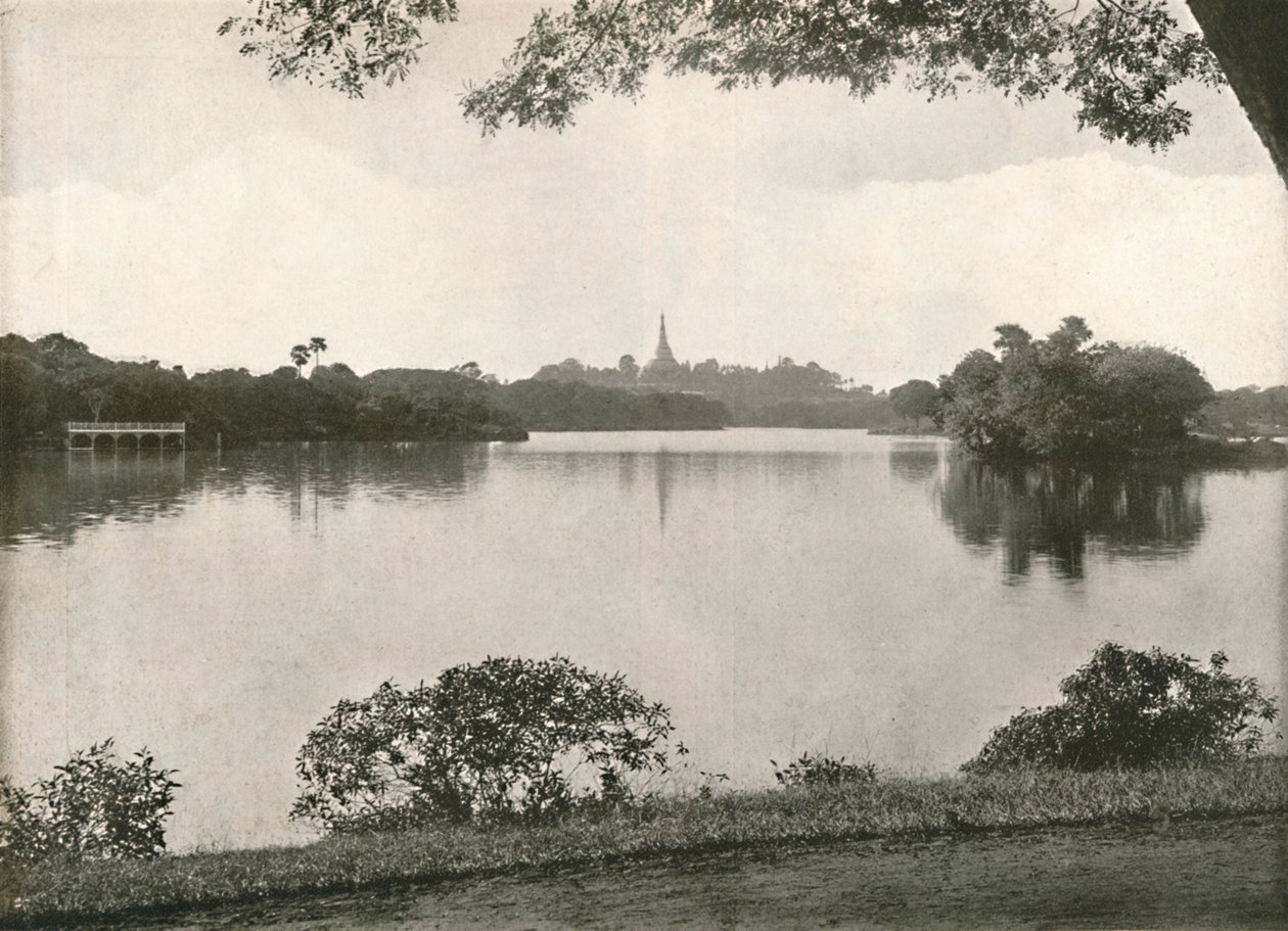 रॉयल लेक, रंगून, 1900। द्वारा अज्ञात