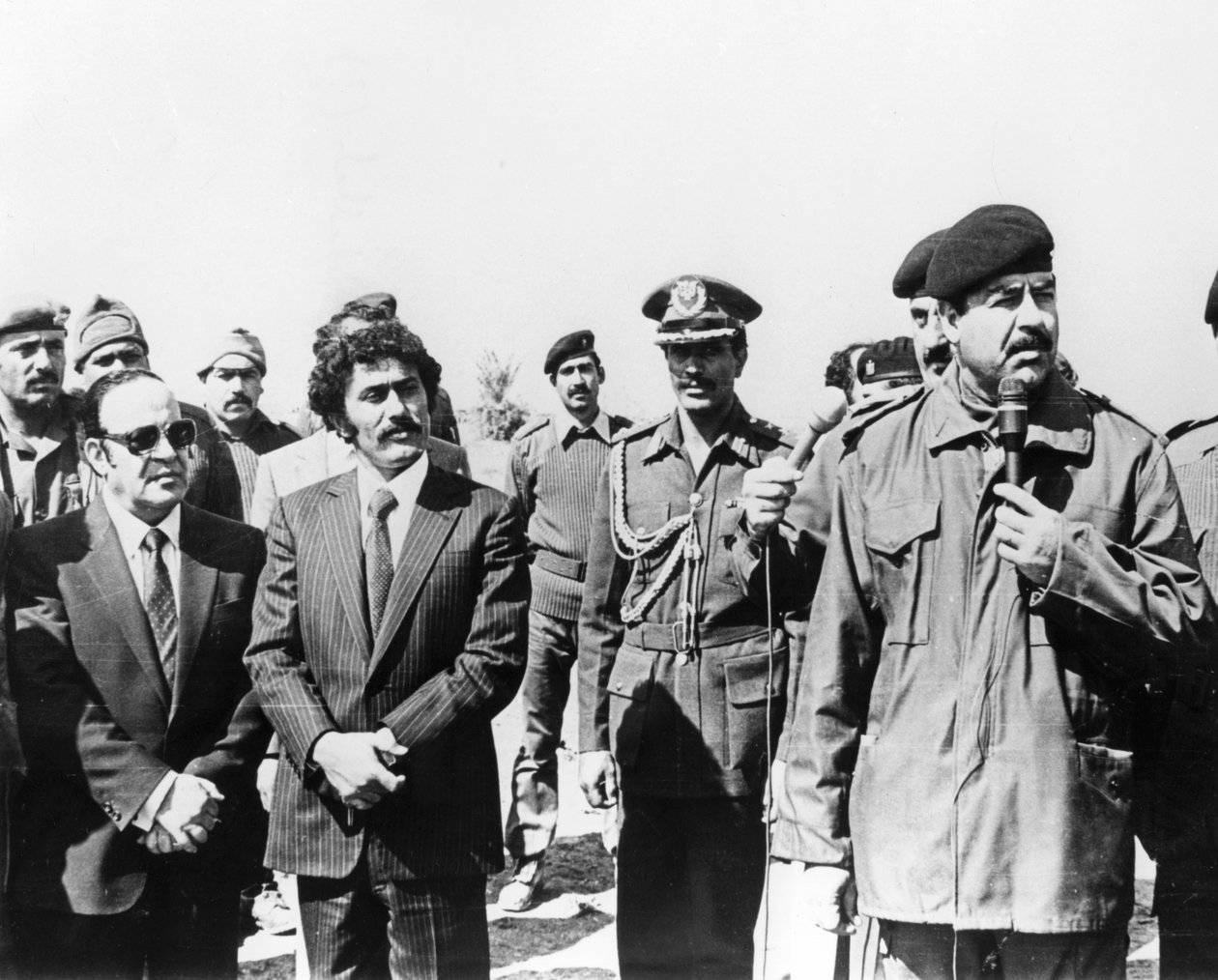 सद्दाम हुसैन, एक भाषण, इराक, 1986 द्वारा अज्ञात