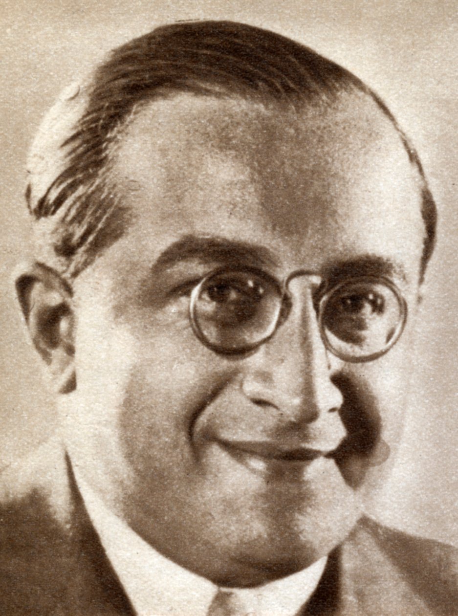 सैम एकमैन जूनियर, ग्रेट ब्रिटेन, 1933 में एमजीएम संगठन के प्रमुख द्वारा अज्ञात
