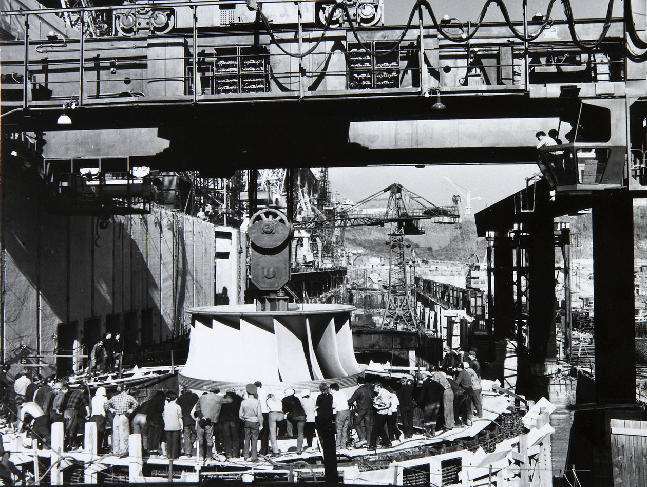 Sayano-Shushenskaya पनबिजली स्टेशन, यूएसएसआर, 1970 के दशक द्वारा अज्ञात