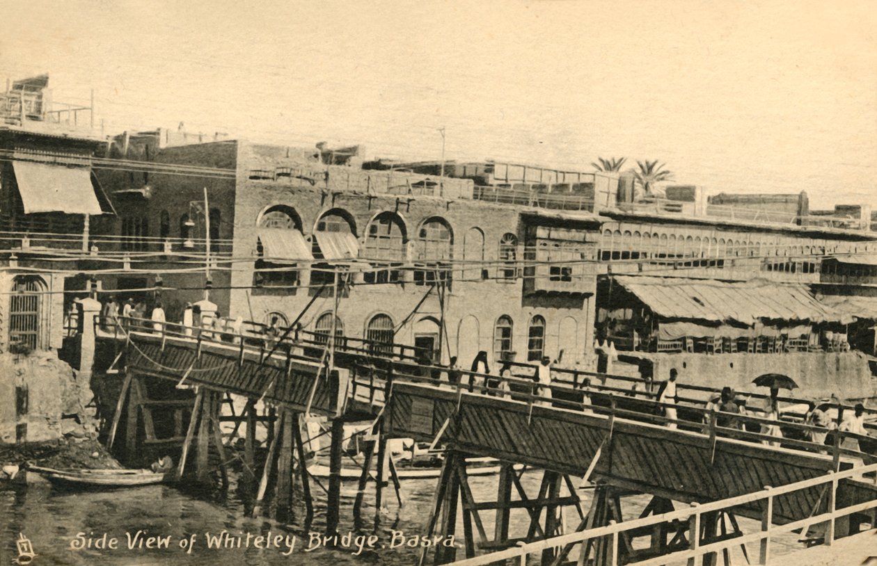व्हाइटली ब्रिज, बसरा का साइड व्यू, c1918-c1939। द्वारा अज्ञात