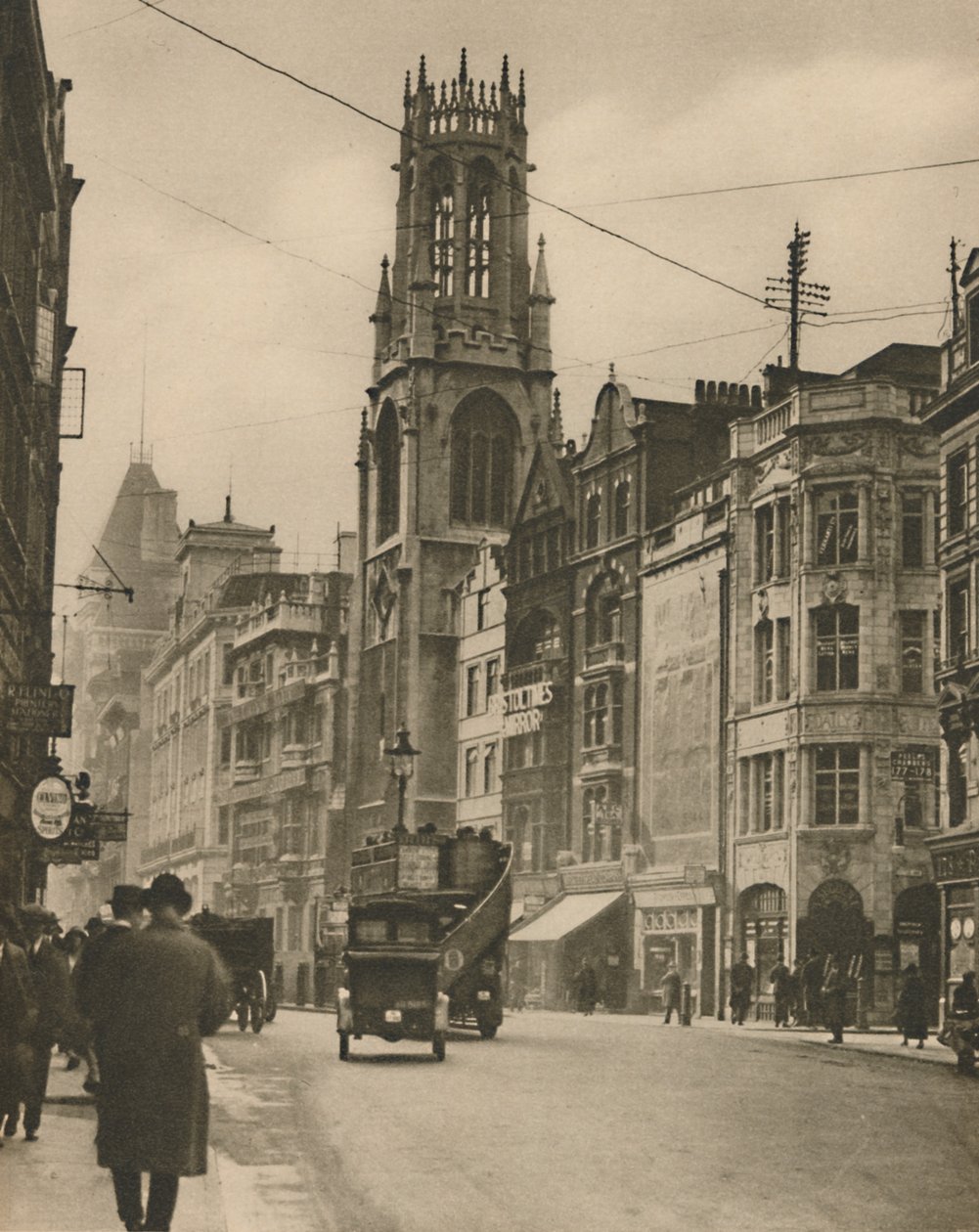 सेंट डंस्टांस फ्लीट स्ट्रीट, इजाक वाल्टोंस पैरिश चर्च, c1935। द्वारा अज्ञात
