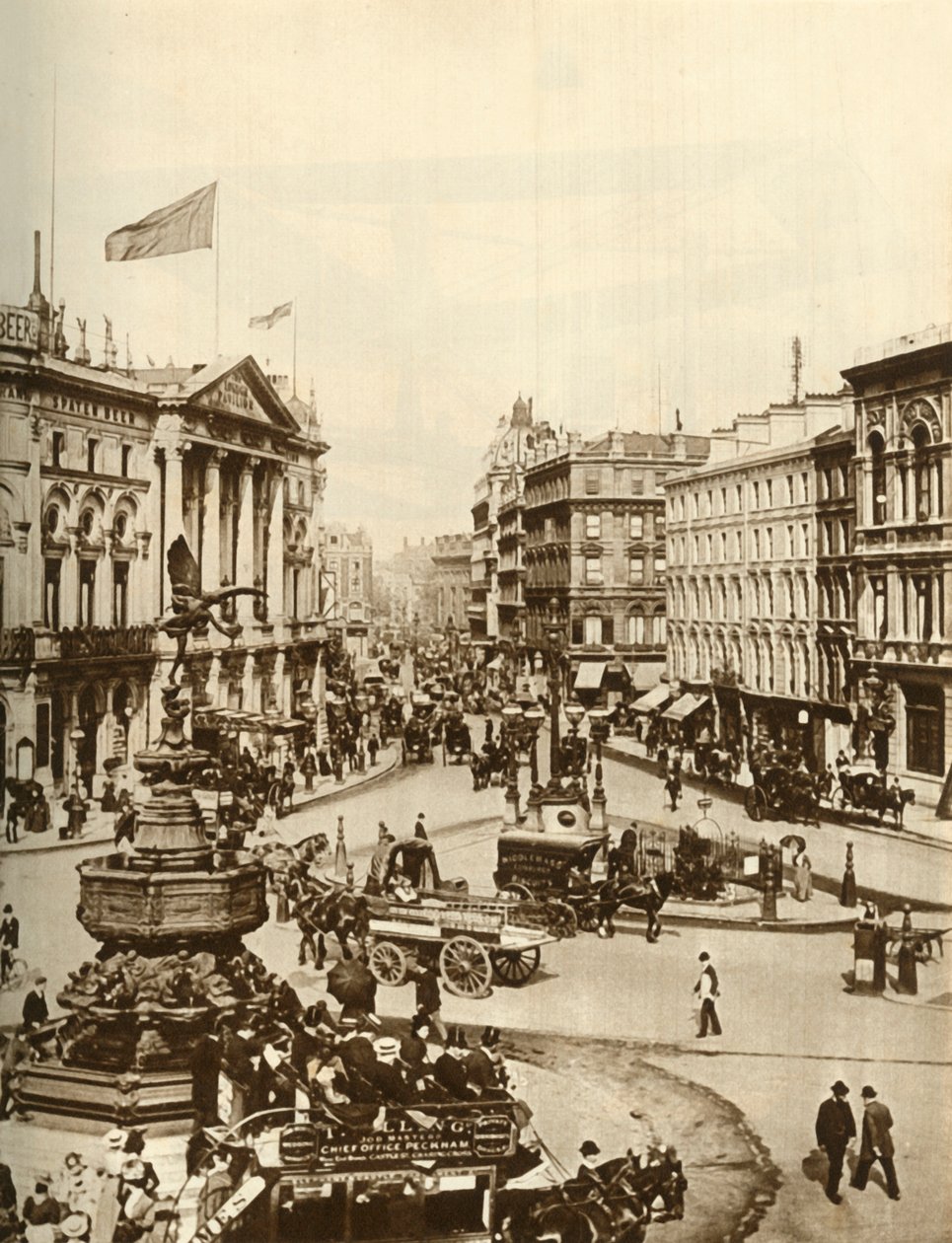 लंदन के पिकाडिली सर्कस में इरोस की प्रतिमा, c1910, 1935। द्वारा अज्ञात
