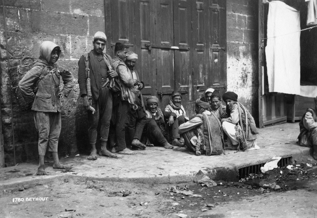 स्ट्रीट दृश्य, बीरूट, लेबनान, c1920s-c1930s द्वारा अज्ञात