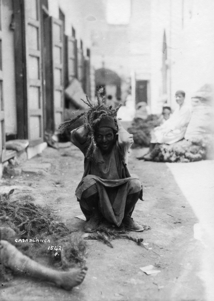 स्ट्रीट दृश्य, कैसाब्लांका, मोरक्को, c1920s-c1930s द्वारा अज्ञात