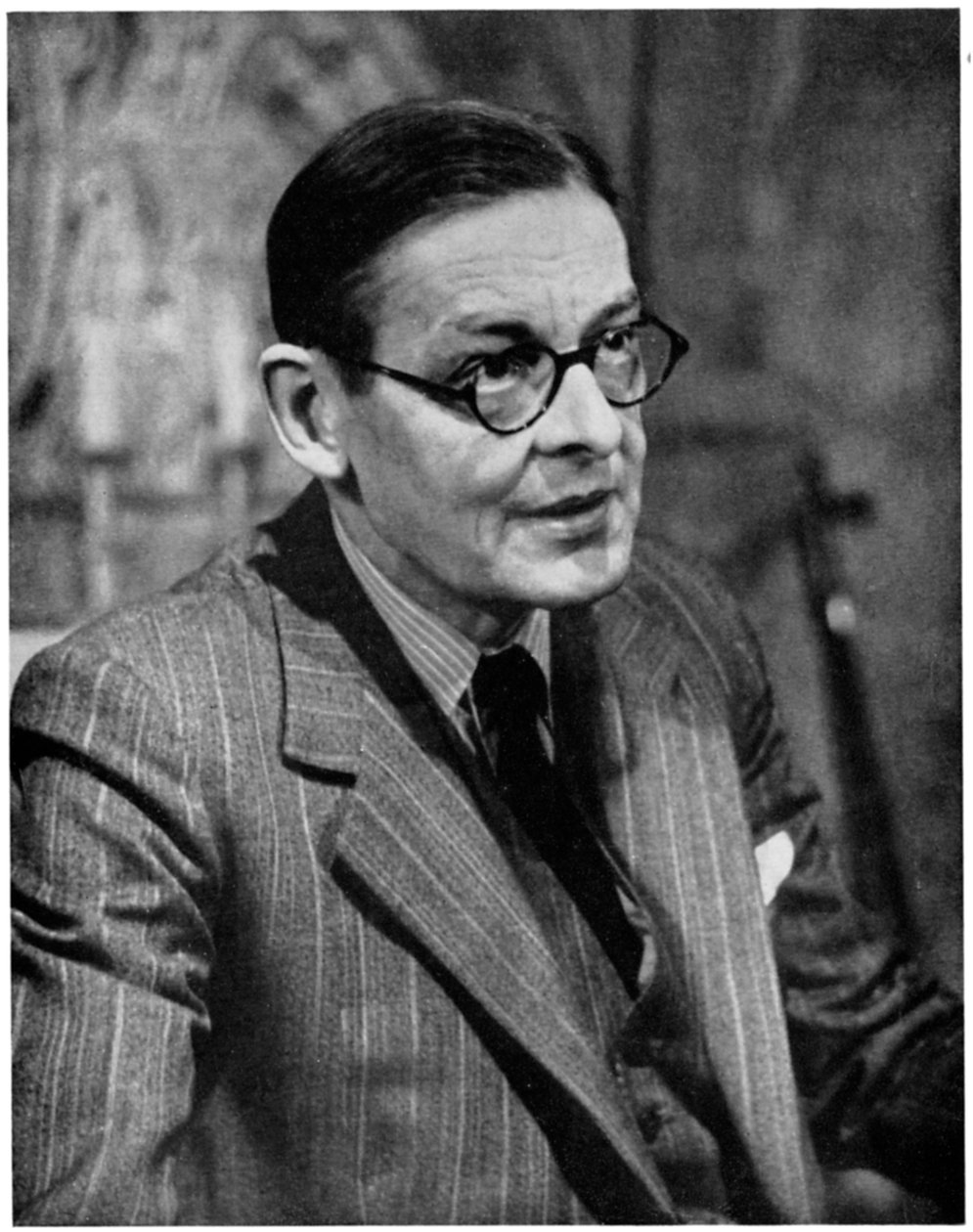टीएस एलियट, अमेरिकी मूल के ब्रिटिश कवि नाटककार और आलोचक, c1950s द्वारा अज्ञात