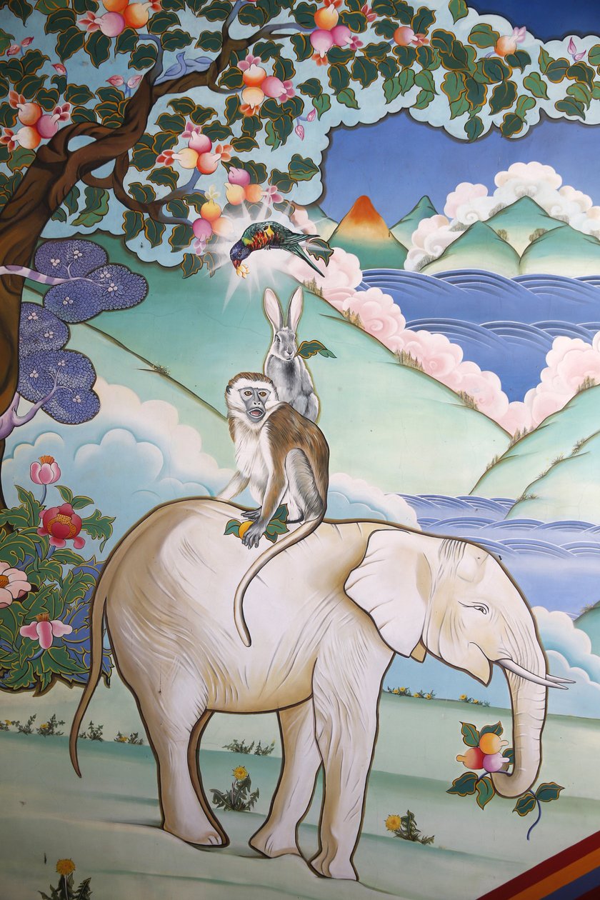 हजार बुद्धों का मंदिर दशांग काग्यू लिंग मण्डली चार सामंजस्यपूर्ण मित्रों का चित्रण: हाथी, बंदर, खरगोश और तीतर, ला बाउले, फ्रांस द्वारा अज्ञात