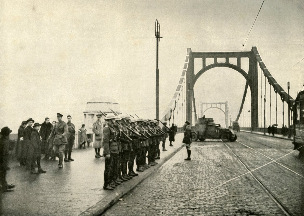 कोलोन के 1919 में राइन पर एक पुल की रखवाली करने वाला 18 वाँ हसर। द्वारा अज्ञात