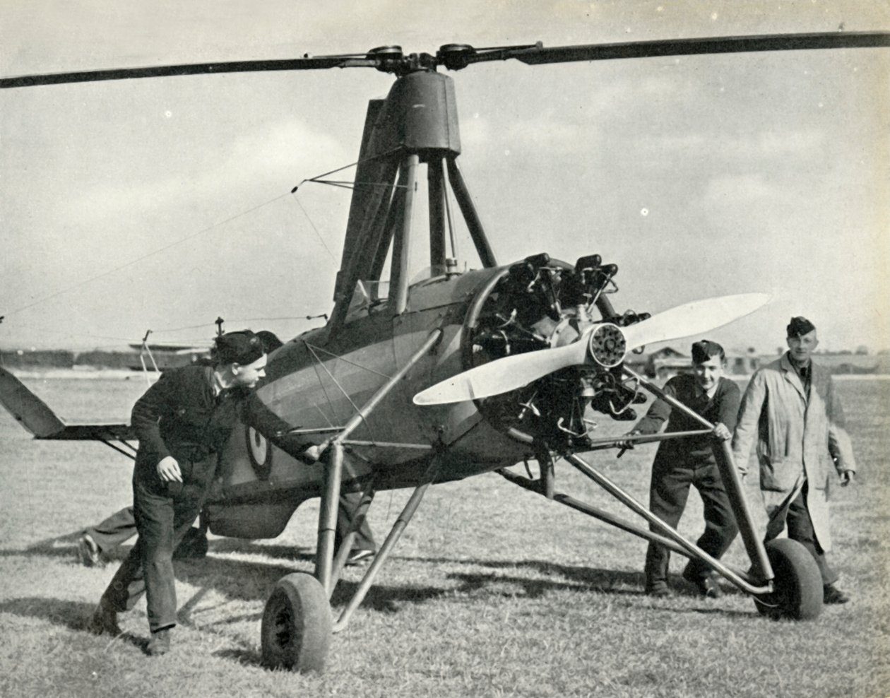 द सियर्वा ऑटोगिरो, 1941। द्वारा अज्ञात