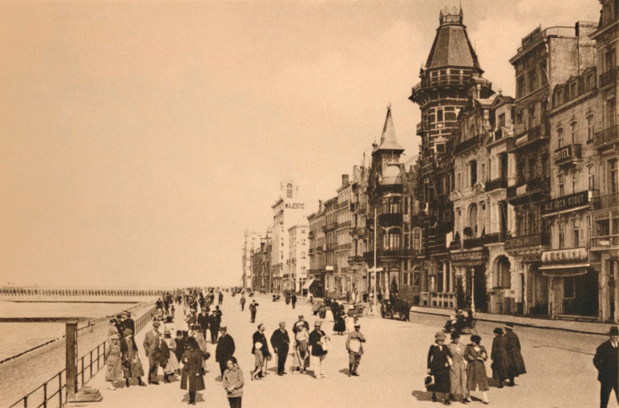 एस्प्लेनेड, c1928 द्वारा अज्ञात