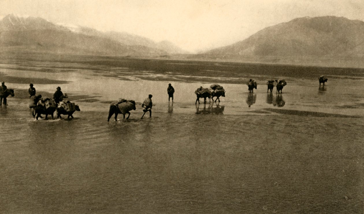माउंट एवरेस्ट का पहला दृश्य, c1918-c1939। द्वारा अज्ञात