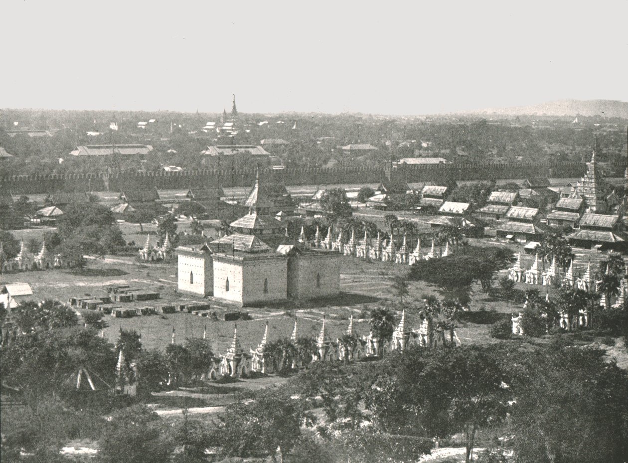द फोर हंड्रेड एंड फिफ्टी टेम्पल्स, मंडले, बर्मा, 1895। द्वारा अज्ञात