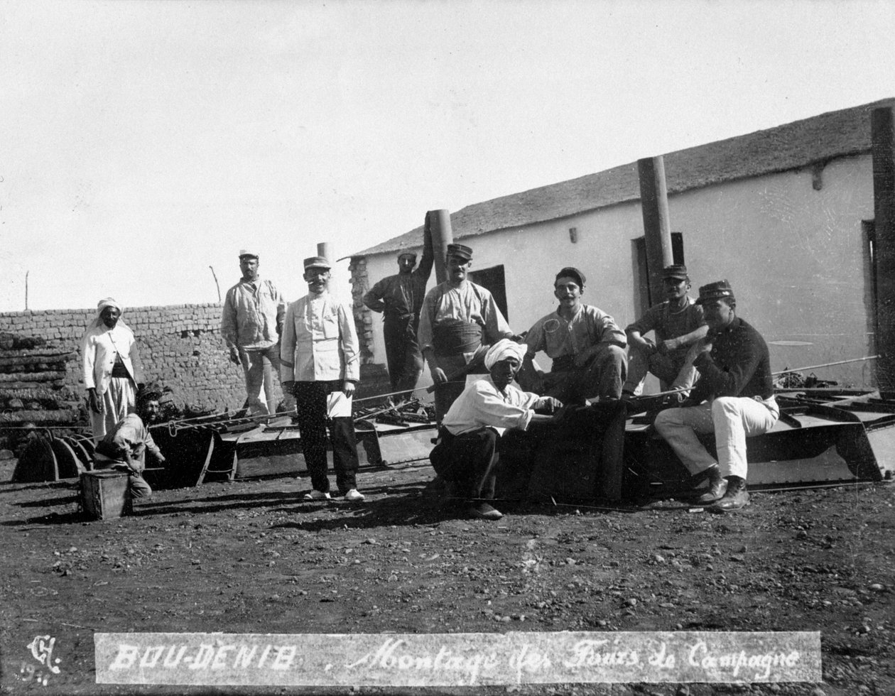 युद्धाभ्यास, बोउडेनिब, मोरक्को, 1911 पर फ्रांसीसी विदेशी सेना द्वारा अज्ञात
