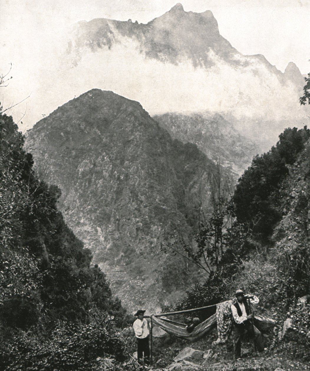 द ग्रैंड कराल, मेडीरा, पुर्तगाल, 1895। द्वारा अज्ञात