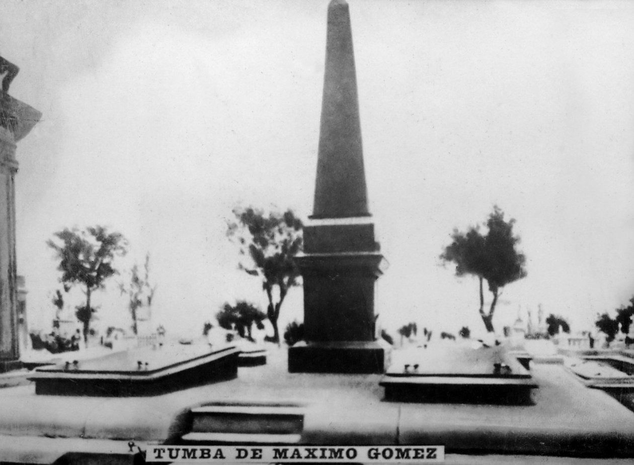 द ग्रेव ऑफ मैक्सिमो गोमेज़, 1920 के दशक द्वारा अज्ञात