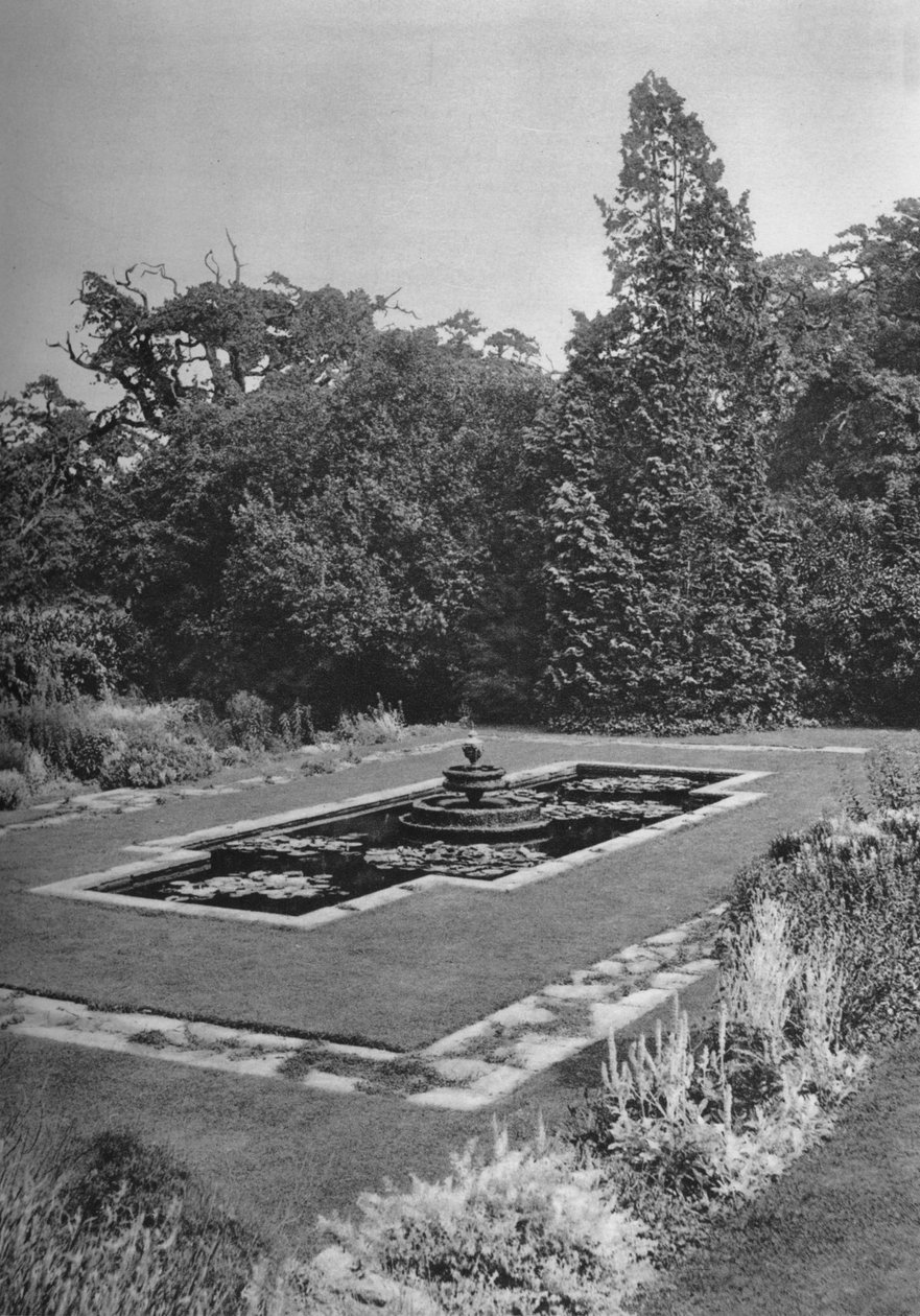 द लिली बेसिन, द व्हाइट लॉज, रिचमंड, 1926 द्वारा अज्ञात