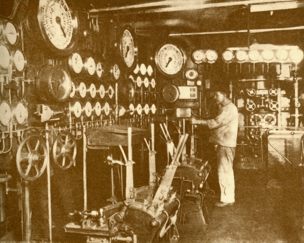 एक्विटनिया का मुख्य इंजन नियंत्रण मंच। c1930। द्वारा अज्ञात