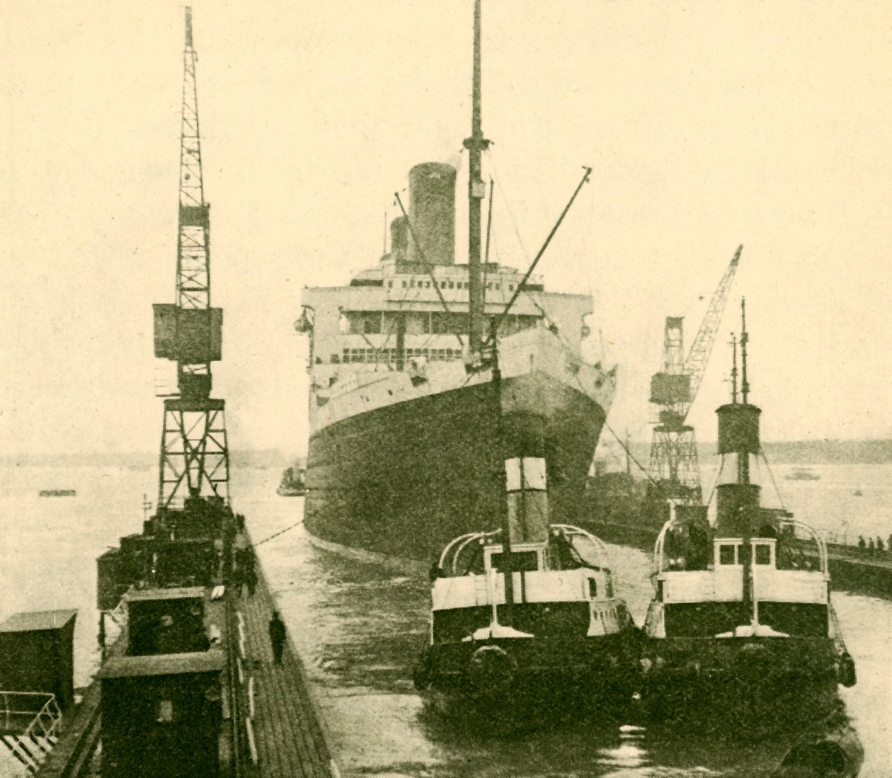 द मैग्नेटिक एंटरिंग ड्राई डॉक टग्स द्वारा शासित, c1930। द्वारा अज्ञात