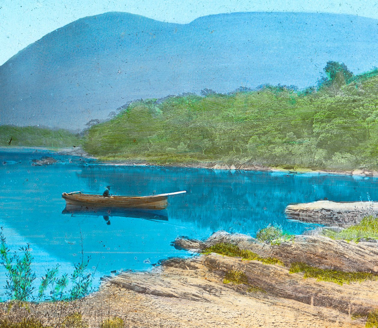 द डिनिस द्वीप, किल्लार्नी से मध्य झील, c1910 द्वारा अज्ञात