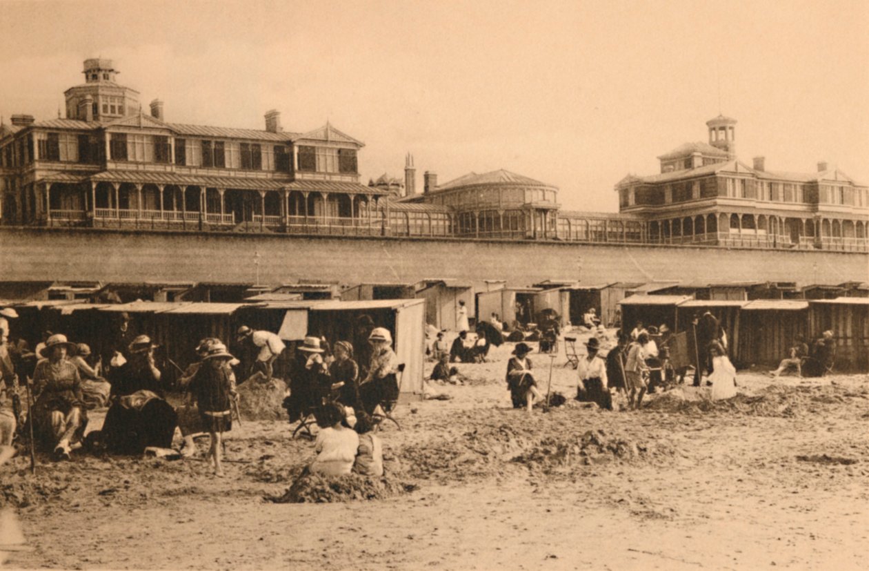 रॉयल निवास और एस्प्लेनेड, c1928 द्वारा अज्ञात
