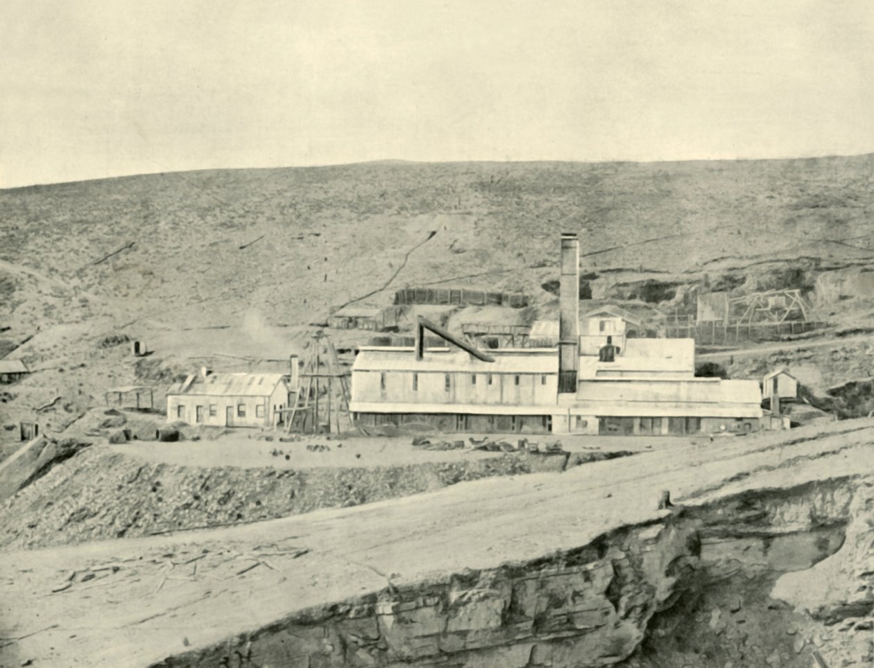 द सिल्वर किंग माइन, सनी कॉर्नर, न्यू साउथ वेल्स, 1901। द्वारा अज्ञात