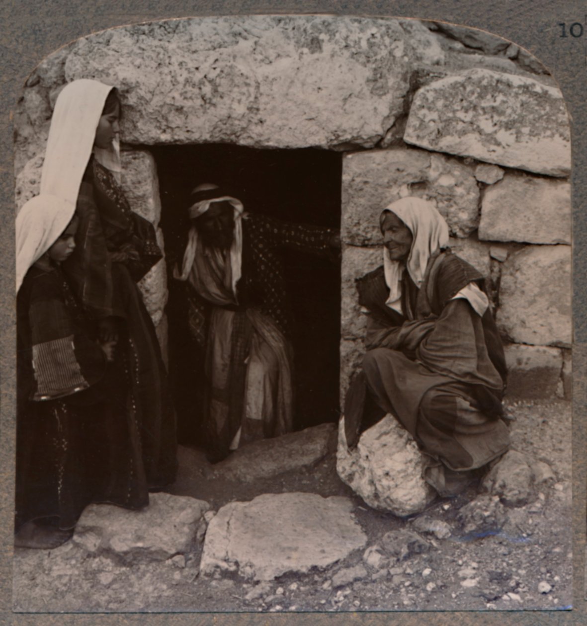 लाजर का मकबरा, बेथानी, c1900 द्वारा अज्ञात