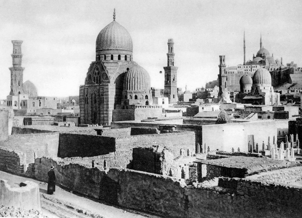 द मैमब्यूक्स, काहिरा, मिस्र की कब्रें, c1920s द्वारा अज्ञात
