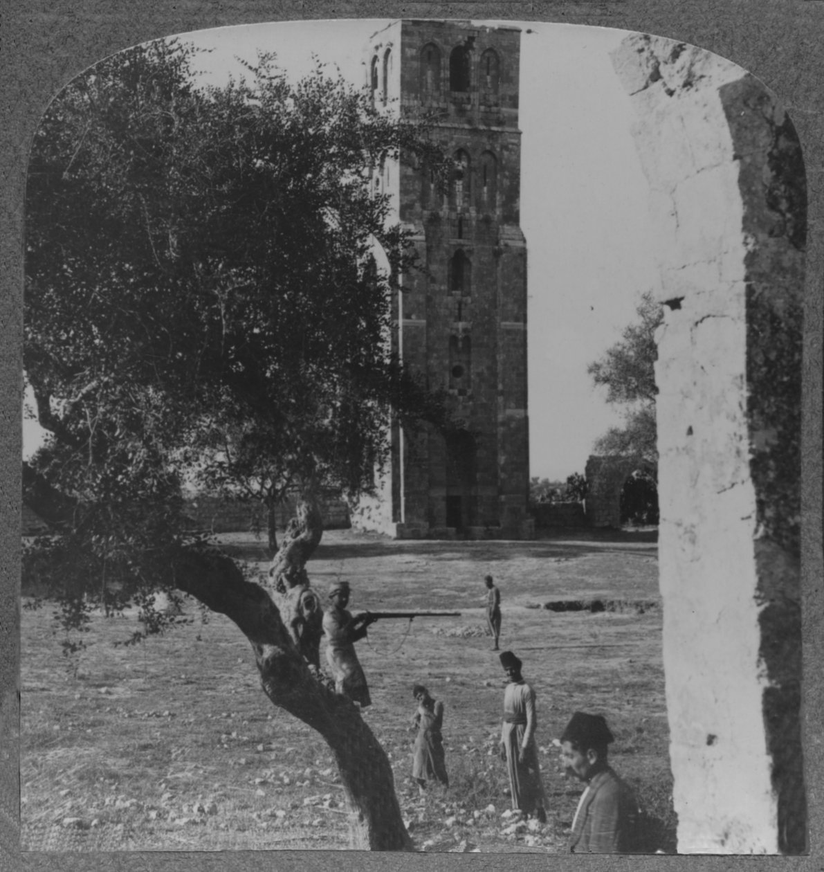 रामलीला में टॉवर, एक बड़ी मस्जिद की मीनार है, c1900 द्वारा अज्ञात