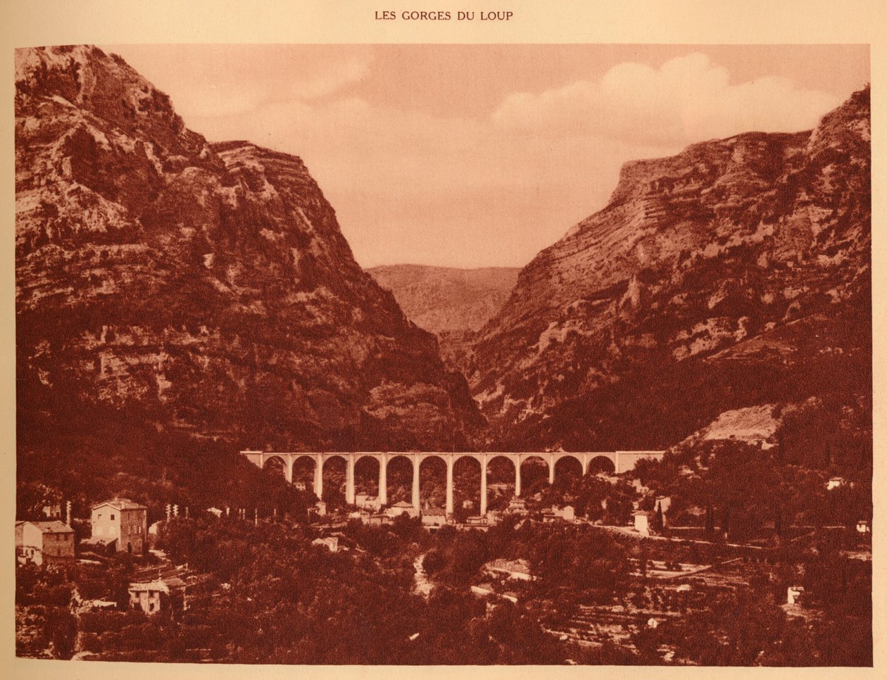 वियाडक्ट और गोरेस की पहुंच, 1930। द्वारा अज्ञात