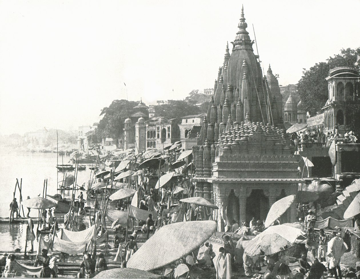 विष्णु तालाब और घाट, बनारस, भारत, 1895। द्वारा अज्ञात